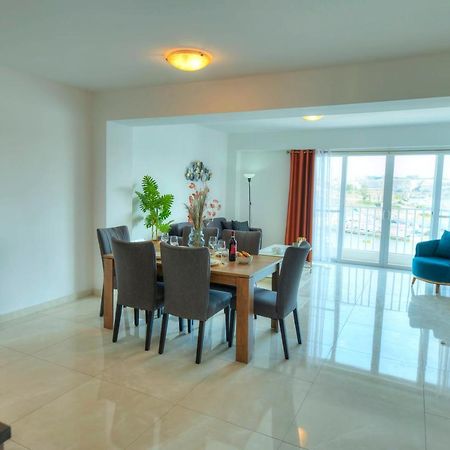 Seafront Beautifully Furnished 2 Bedrooms Gogzr-3 Gzira المظهر الخارجي الصورة