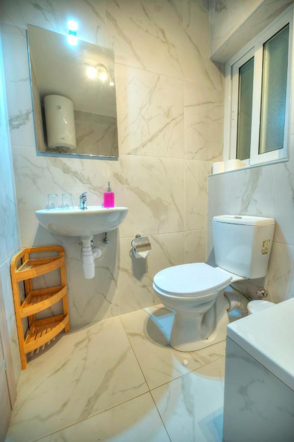Seafront Beautifully Furnished 2 Bedrooms Gogzr-3 Gzira المظهر الخارجي الصورة