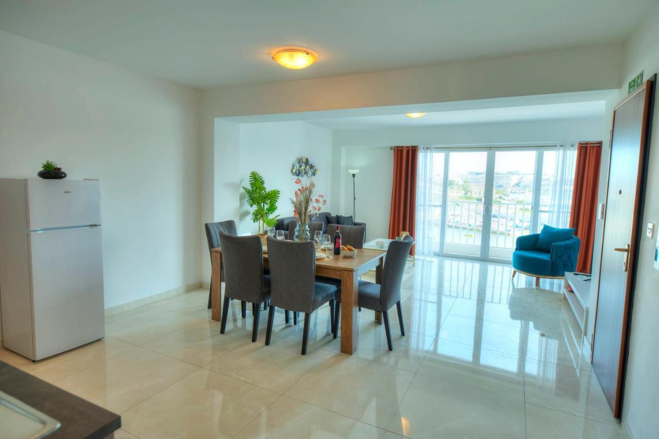 Seafront Beautifully Furnished 2 Bedrooms Gogzr-3 Gzira المظهر الخارجي الصورة